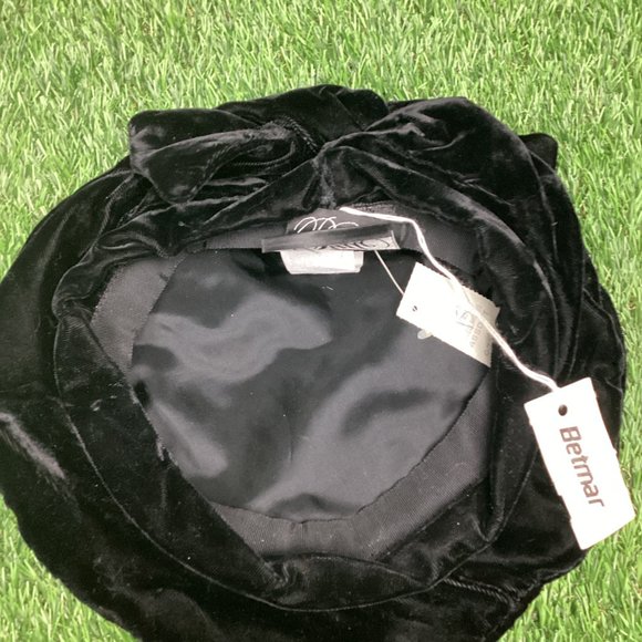 Vintage Plaza Suite by Betmar Black Crushed Velvet Beret Hat NEW main image 11
